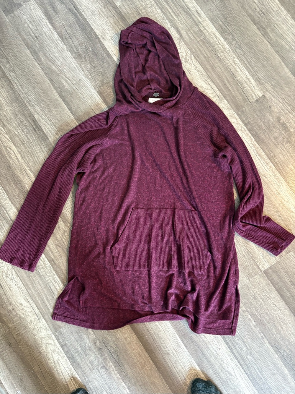 Cupio Wine Burgundy Hooded Tunic Top